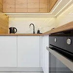 Dom Przy Okrzei By Renters Prestige